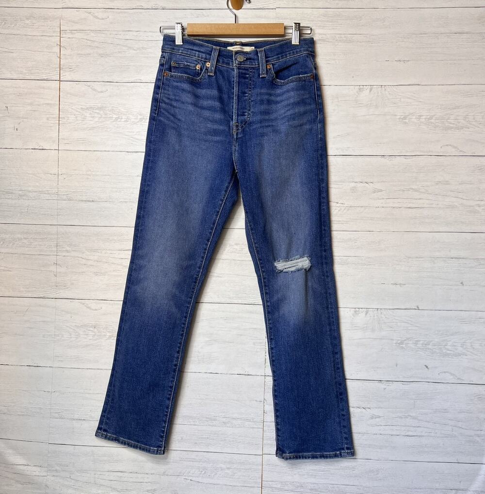 Levis Jeans Womens Size 28 Wedgie Straight Medium Wash Button Fly Stretch
